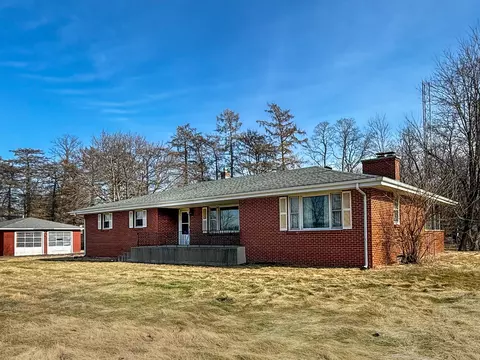 116 Tuggle Dr, Cherry Valley, IL 61016