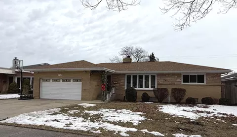 8515 N Ozanam Ave, Niles, IL 60714
