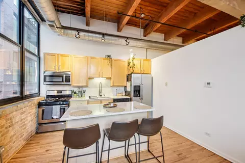 Kitchen - 215 N Aberdeen St #B401, Chicago, IL 60607 photo 1 of 3