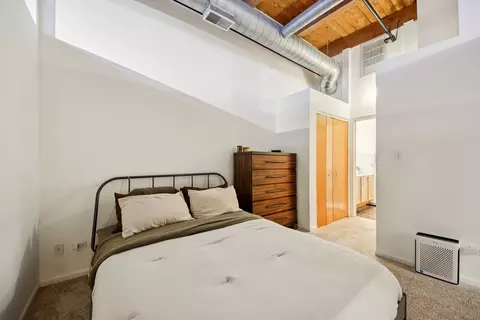 Bedroom - 215 N Aberdeen St #B401, Chicago, IL 60607 photo 2 of 2