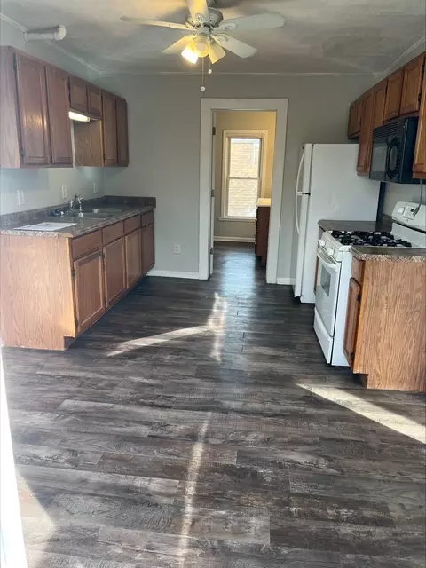 Kitchen - 702 E Joliet St, Ottawa, IL 61350 photo 1 of 1