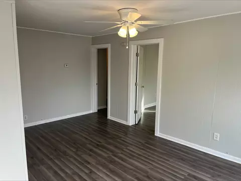 Living - 702 E Joliet St, Ottawa, IL 61350 photo 1 of 2