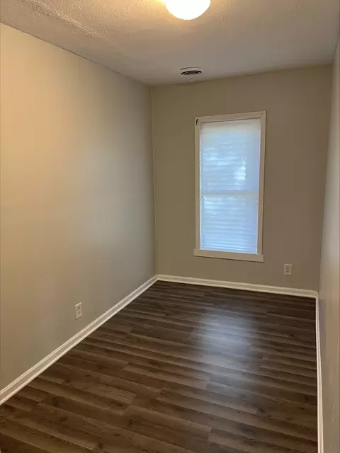 Bedroom - 702 E Joliet St, Ottawa, IL 61350 photo 2 of 4