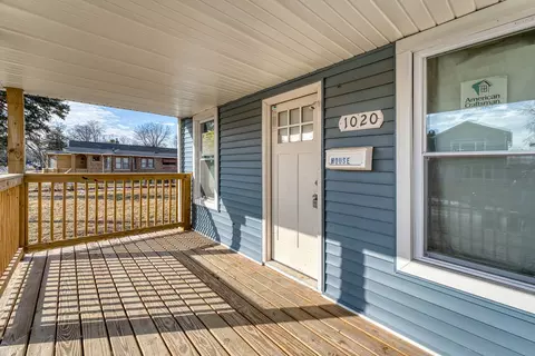 Exterior - 1020 W 104th Pl, Chicago, IL 60643 photo 1 of 3