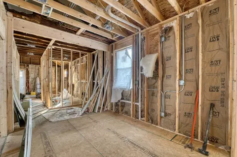 Entry Way - 1020 W 104th Pl, Chicago, IL 60643 photo 6 of 6