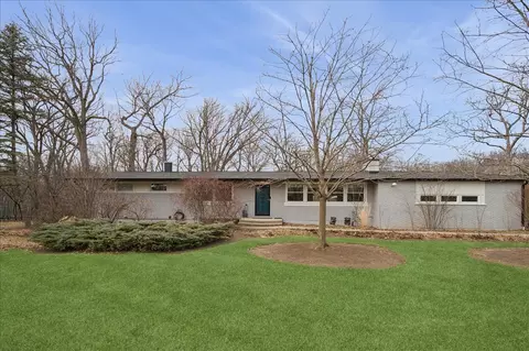 2640 Forest Glen Trl, Riverwoods, IL 60015