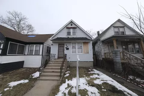 10205 S Perry Ave, Chicago, IL 60628