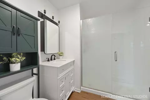 Bath - 524 Western Ave, Wheaton, IL 60187 photo 1 of 2