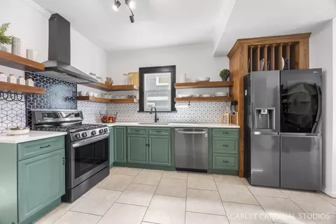 Kitchen - 524 Western Ave, Wheaton, IL 60187 photo 1 of 3