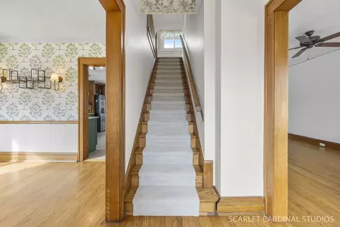 Entry Way - 524 Western Ave, Wheaton, IL 60187 photo 2 of 4
