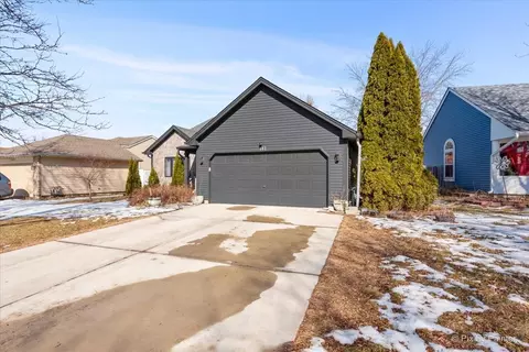 Exterior - 1182 Concord Dr, Elgin, IL 60120 photo 3 of 7