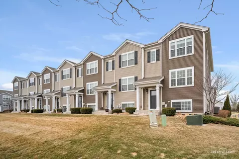2352 Alison Ave, Pingree Grove, IL 60140