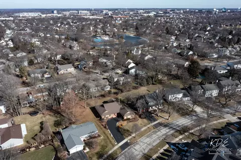 View/Area - 1127 Thunderbird Ln, Naperville, IL 60563 photo 3 of 8