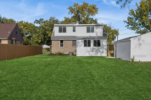 Exterior - 7705 Columbia Dr, Bridgeview, IL 60455 photo 3 of 5