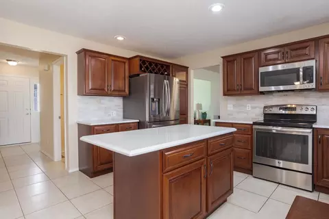 Kitchen - 2884 Three Eagles St, Normal, IL 61761 photo 7 of 8