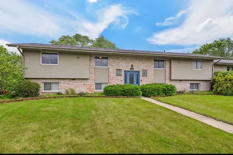 1342 S 14th St #A2, Saint Charles, IL 60174