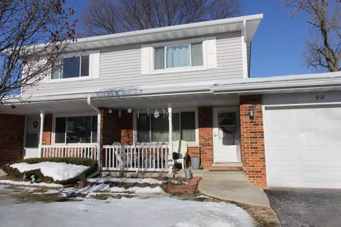 98 Wiltshire Ct, Schaumburg, IL 60193