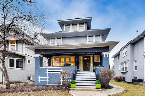 921 Wenonah Ave, Oak Park, IL 60304