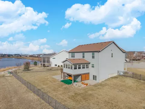 View/Area - 2501 Fieldstone Ct, Normal, IL 61761 photo 6 of 8