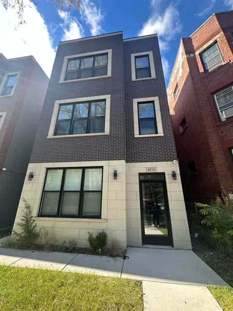 4950 S Michigan Ave, Chicago, IL 60615
