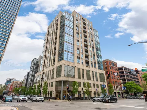 150 W Superior St #801, Chicago, IL 60654