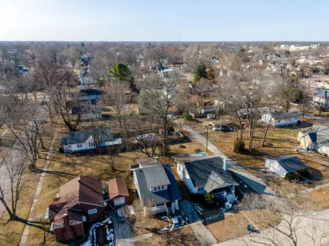 View/Area - 527 E 4th St, Centralia, IL 62801 photo 2 of 4