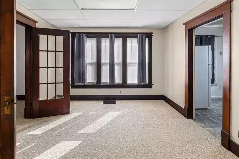 Living - 527 E 4th St, Centralia, IL 62801 photo 1 of 4