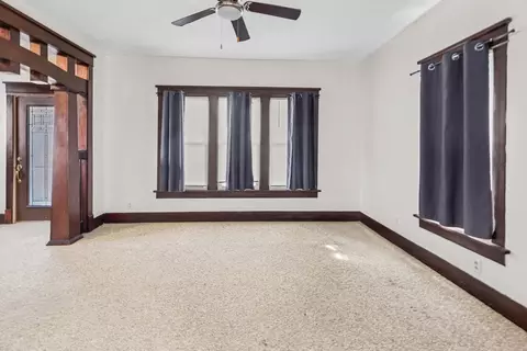 Living - 527 E 4th St, Centralia, IL 62801 photo 3 of 4