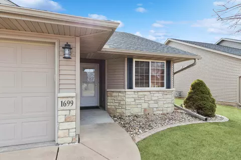 1699 E Lomar St #0, Eldridge, IA 52748