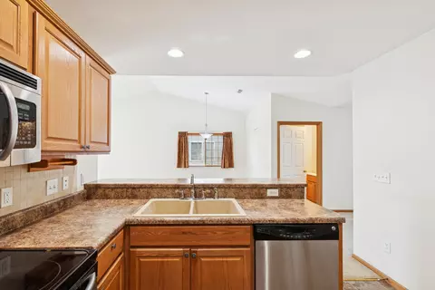 Kitchen - 1699 E Lomar St #0, Eldridge, IA 52748 photo 3 of 3