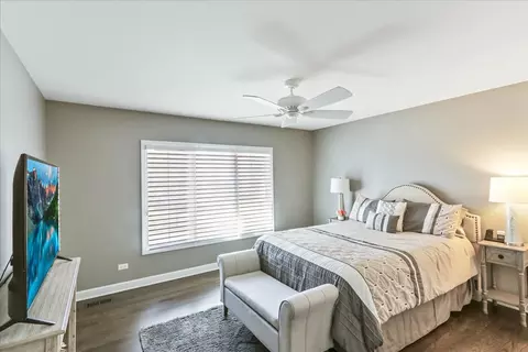 Bedroom - 519 Litchfield Ln, Bartlett, IL 60103 photo 1 of 2