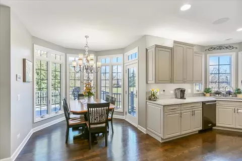 Kitchen - 519 Litchfield Ln, Bartlett, IL 60103 photo 6 of 6