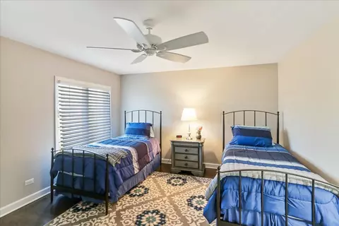 Bedroom - 519 Litchfield Ln, Bartlett, IL 60103 photo 2 of 2