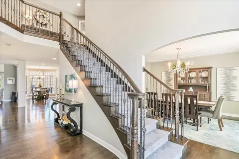 Entry Way - 519 Litchfield Ln, Bartlett, IL 60103 photo 1 of 2