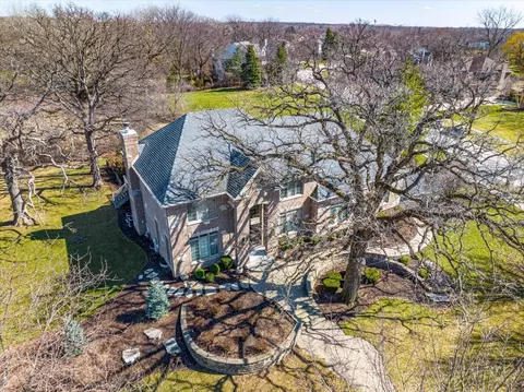 View/Area - 519 Litchfield Ln, Bartlett, IL 60103 photo 2 of 7