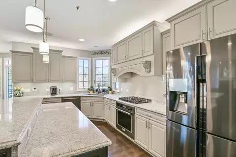 Kitchen - 519 Litchfield Ln, Bartlett, IL 60103 photo 5 of 6