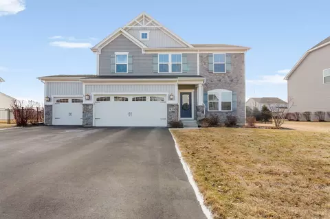 959 Sunburst Ln, Gilberts, IL 60136