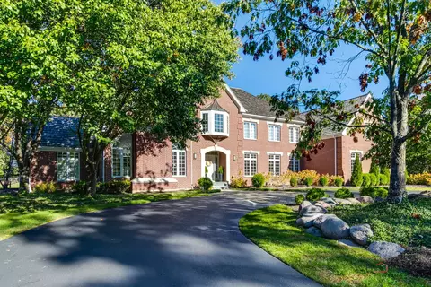 Undisclosed, Lake Forest, IL 60045