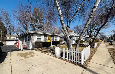 Other - 694 Parkway Ave, Elgin, IL 60120 photo 2 of 4