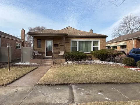 12816 S Laflin St, Calumet Park, IL 60827
