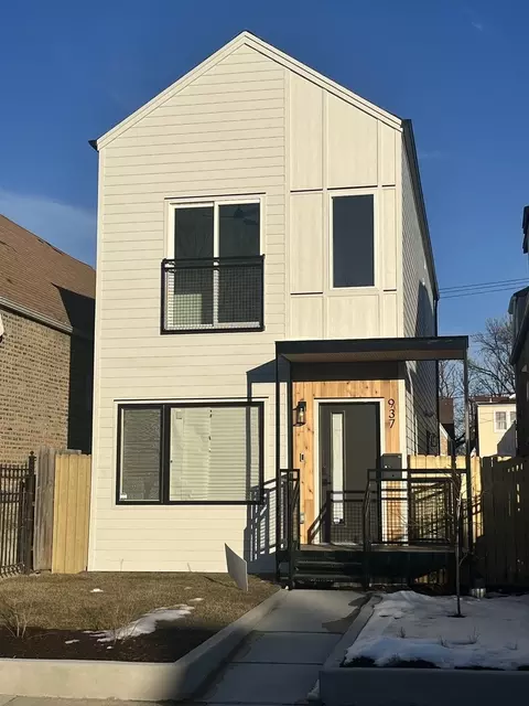 1048 N Saint Louis Ave, Chicago, IL 60651