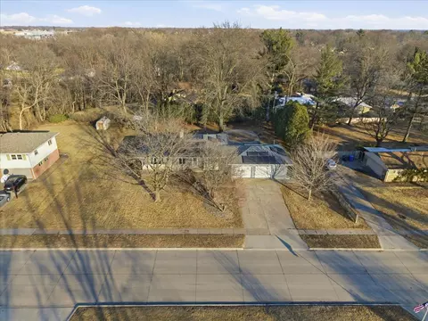 View/Area - 2610 31st St, Moline, IL 61265 photo 4 of 4