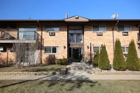 832 E Old Willow Rd #105, Prospect Heights, IL 60070