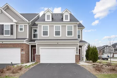 470 Watercress Dr, Aurora, IL 60504