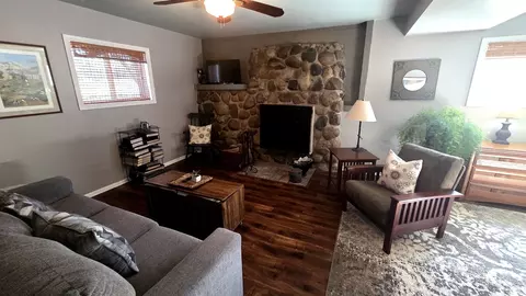 Living - 846 Brookside Dr, Bartlett, IL 60103 photo 3 of 5