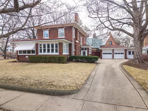 Exterior - 1926 E Oakland Ave, Bloomington, IL 61701 photo 8 of 14