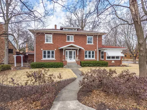 Exterior - 1926 E Oakland Ave, Bloomington, IL 61701 photo 1 of 14