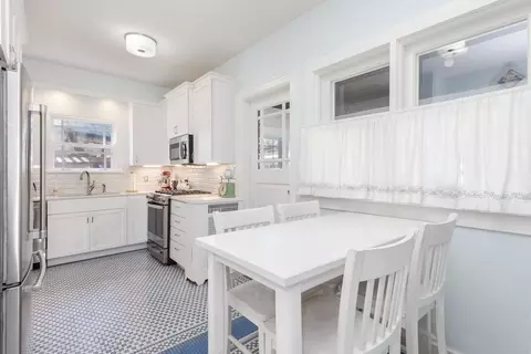 Kitchen - 1926 E Oakland Ave, Bloomington, IL 61701 photo 5 of 5