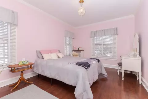 Bedroom - 1926 E Oakland Ave, Bloomington, IL 61701 photo 1 of 8