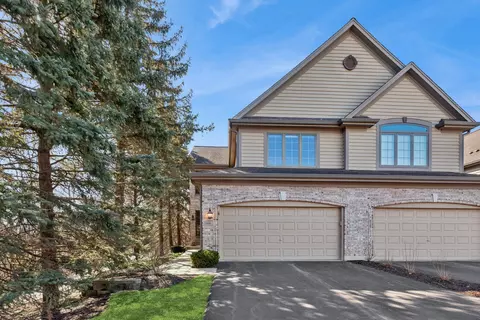 26 W011 Klein Creek Dr, Winfield, IL 60190